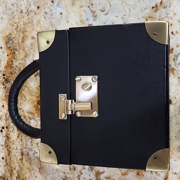 Antonio Melani Courtney Grow Gemma box purse leather black - Picture 5 of 8